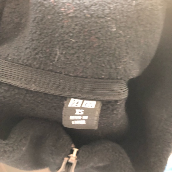 UNIQLO ZIPPERED FLEECE - Picture 5 of 5